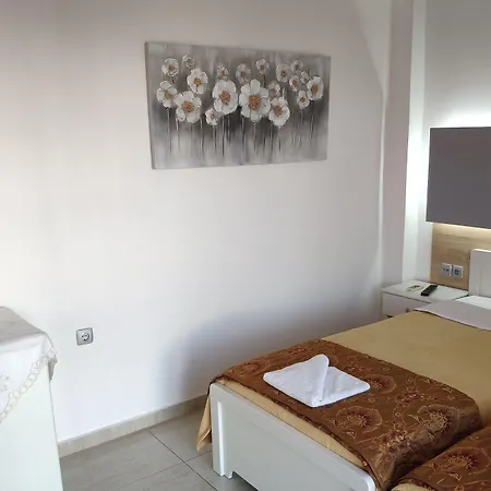 Marie Hotel 2*