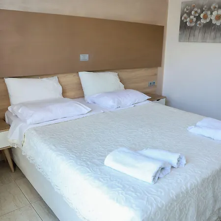 Marie Hotel 2*