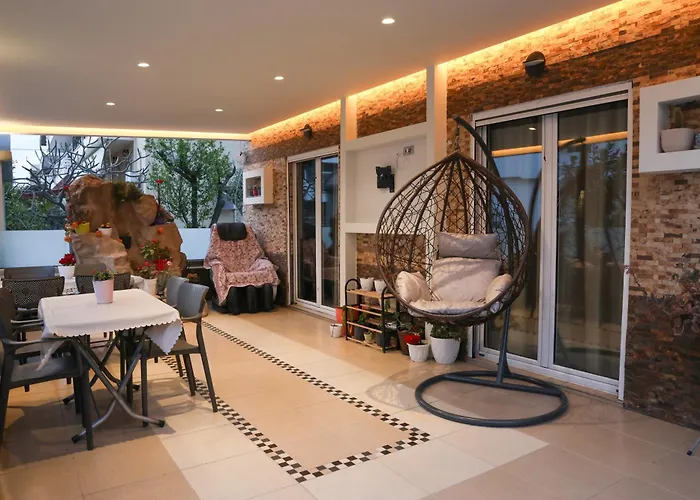 玛丽酒店 2* 科斯镇